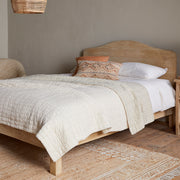 Vivan Grooved Bed